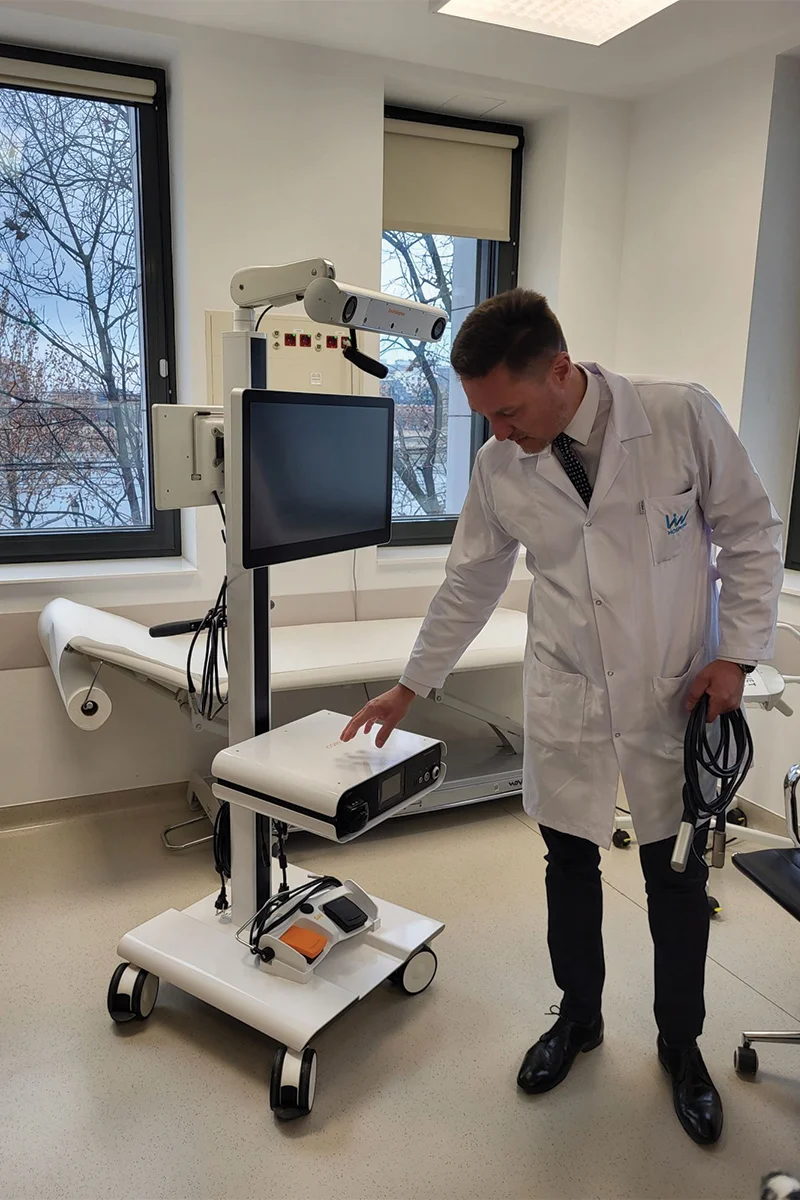 Dr. Gáspár Szabolcs és a CORI robotnavigációja elengedhetetlen a sikeres csipőprotézis műtétekhez